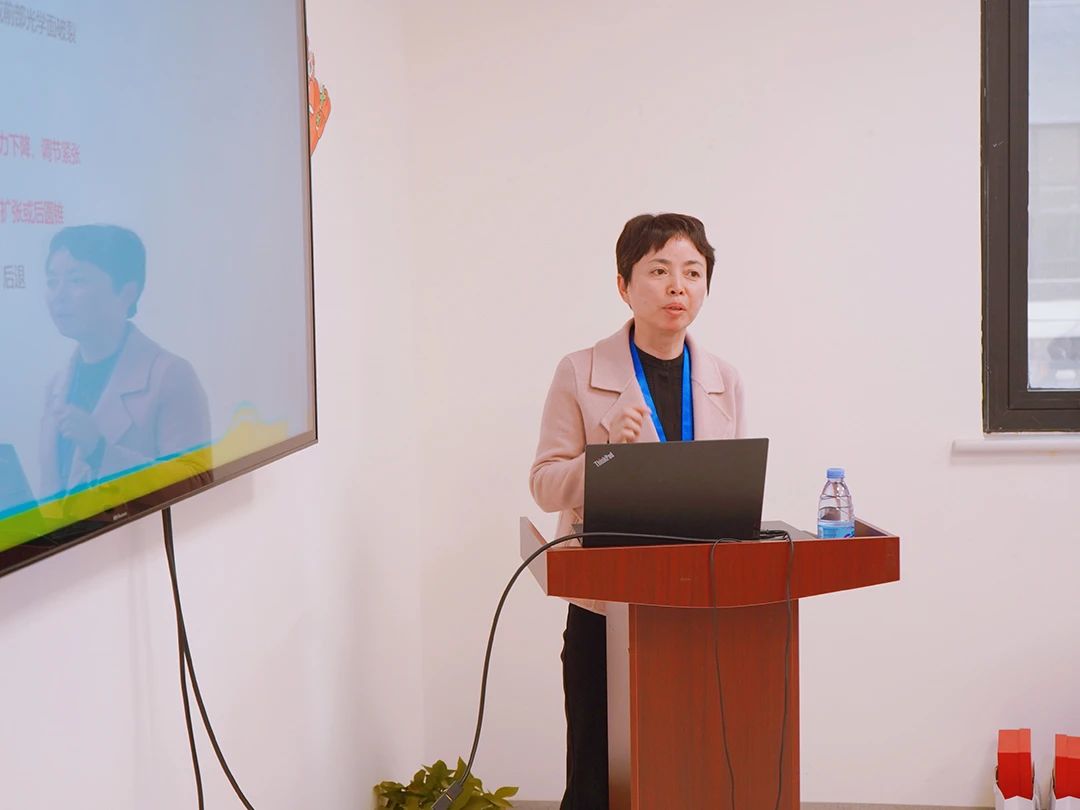 张智慧.jpg 张智慧.jpg